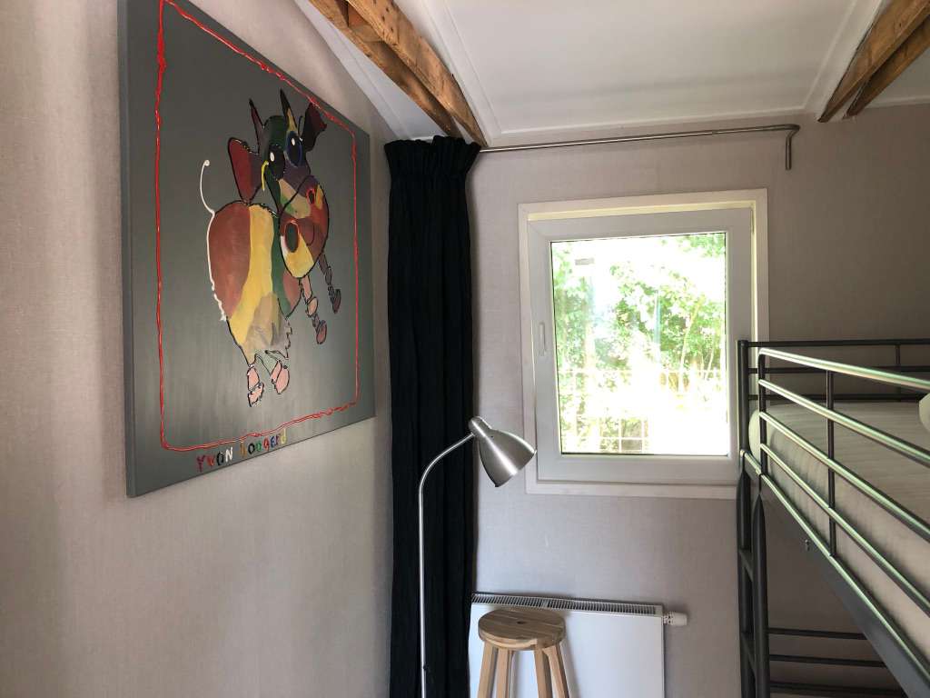 Plattedijk 1.0 kleine slaapkamer met stapelbed.
