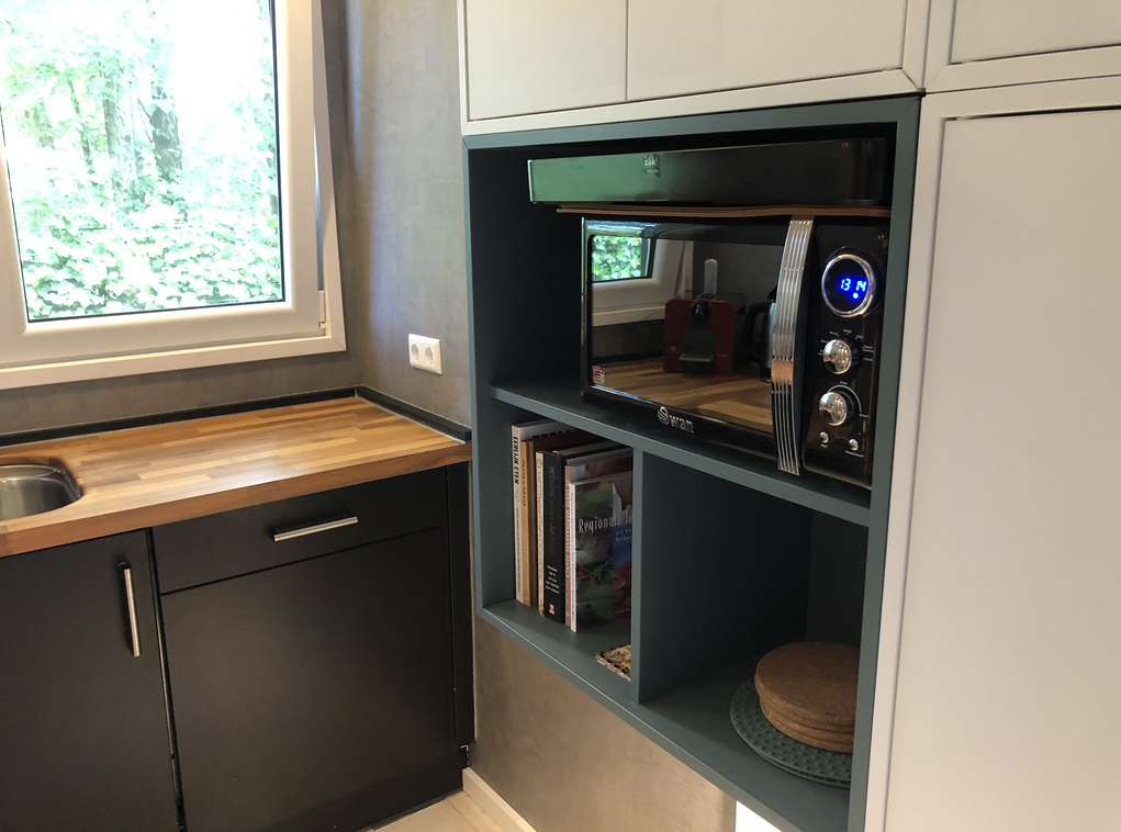 De vintage look magnetron in vakantiehuisje Plattedijk 1.0